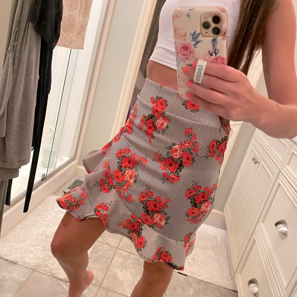 Juniors Skirt bundle sizes small & medium
